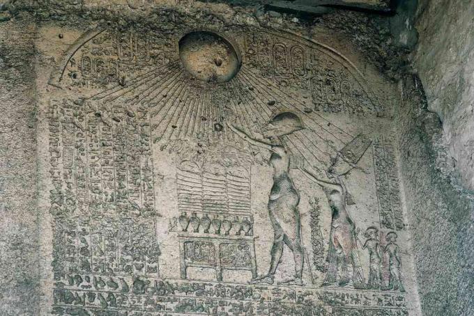 Ехнатон и Нефертити в Амарна