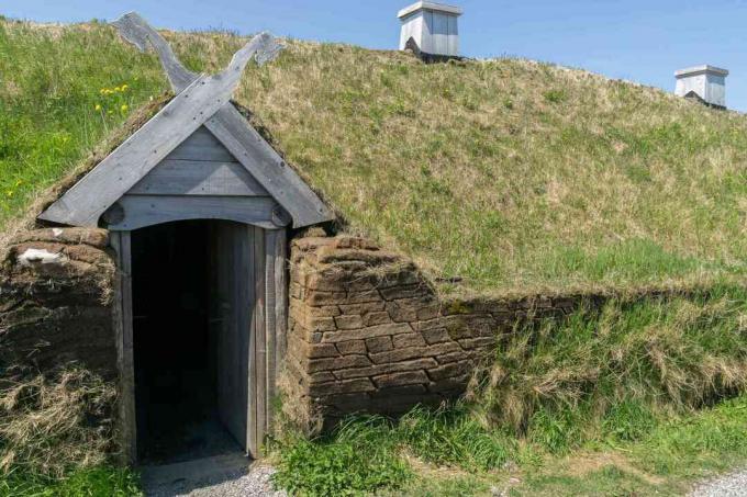 Жилище на викинги в L'anse Aux Meadows