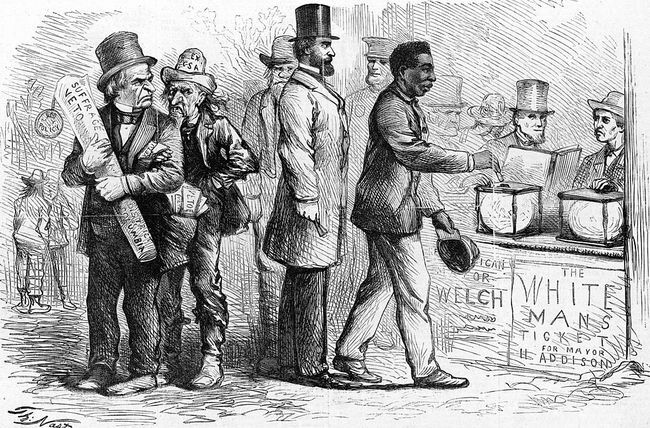 Март 1867 г., политическа карикатура на Harper's Weekly от американския карикатурист Томас Наст, изобразяваща афроамериканец мъж, който пуска бюлетината си в урна по време на изборите в Джорджтаун, докато Андрю Джаксън и други гледат гневно.