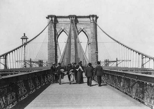 Детски колички по Бруклинския мост