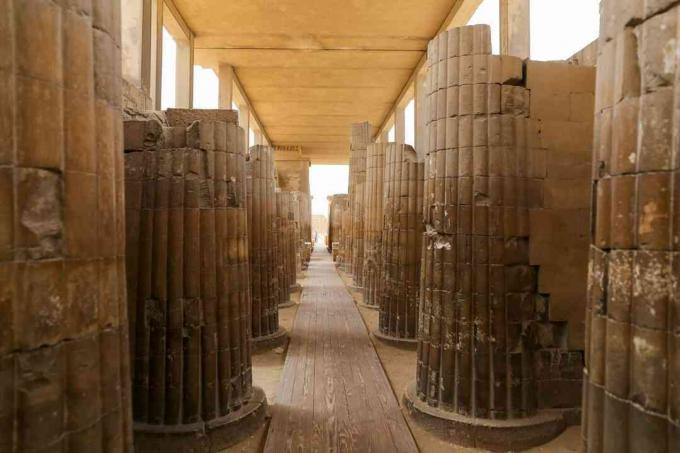 Интериор на погребалния комплекс на старо царство в Saqqara