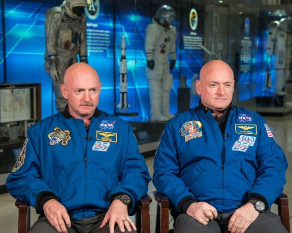 Марк и Скот Кели, астронавти-близнаци.