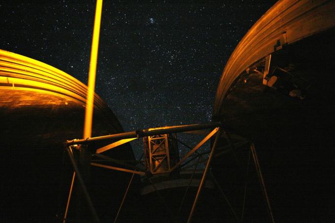Лазерна водеща звезда на обсерваторията Кек.