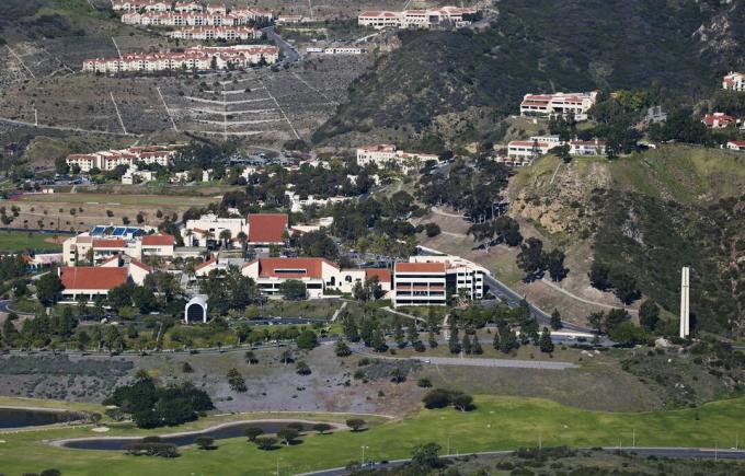 Въздушен изглед на кампуса на университета Pepperdine, Малибу, Калифорния