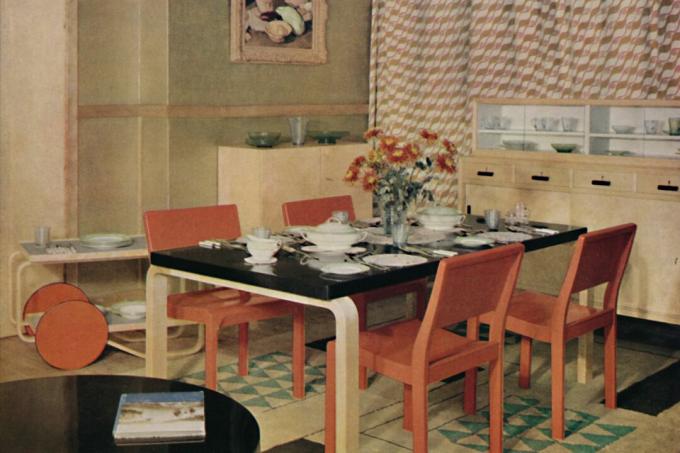 стара цветна снимка на модерни мебели, комплект за хранене