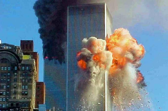 Кулите близнаци Афламе на 11 септември 2001 г.