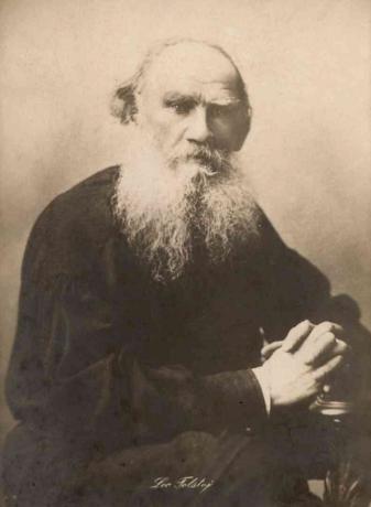 Портрет на сепия в тона на по-възрастен Толстой