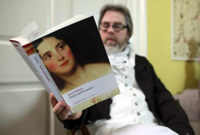 Читател отбелязва 200-годишнината от гордостта и предразсъдъците на Джейн Остин